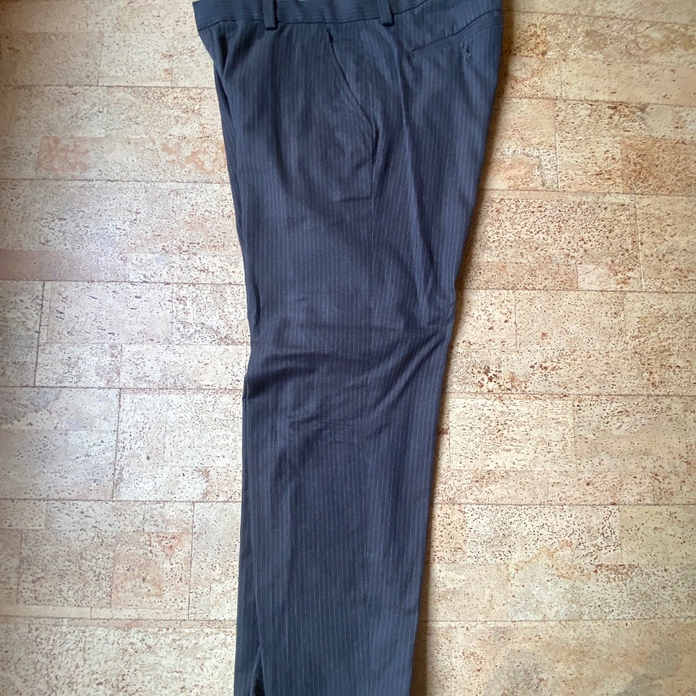 Gap pinstripe 33x32